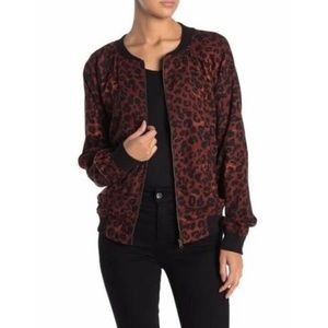 NWT BeachLunchLounge Womens M Leopard Print Bomber Light Jacket
